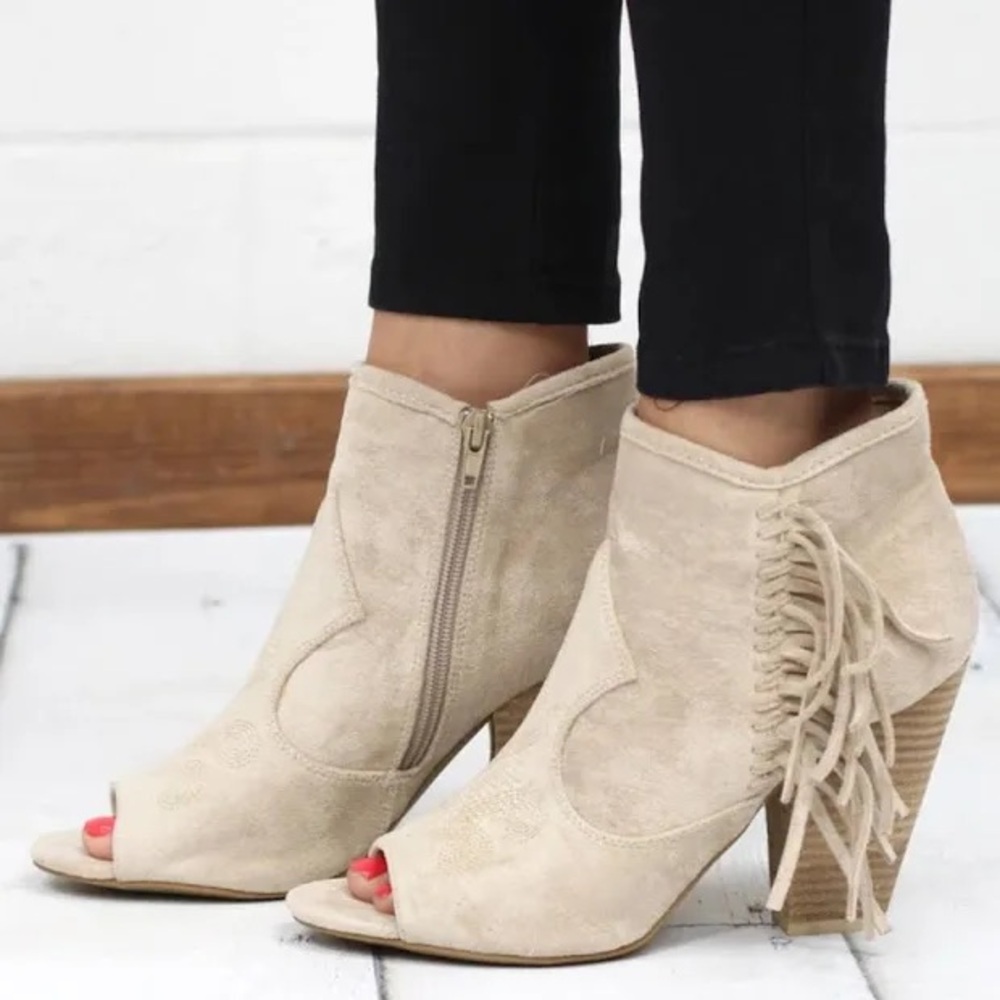 Coconuts By Matisse Open Toe Fringed Bootie, Neve… - image 5